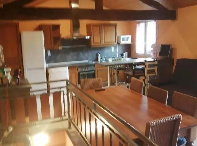 Petite Maison De Village Loustalou بيت للعطل